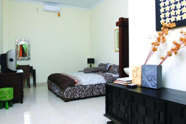 Pondok Villa Hotel Yogyakarta Rum bild