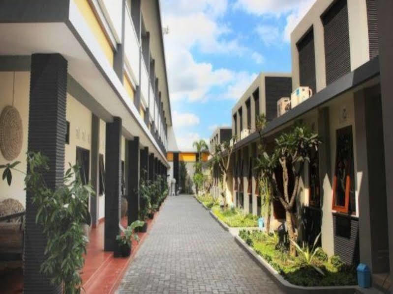Pondok Villa Hotel Yogyakarta Exteriör bild